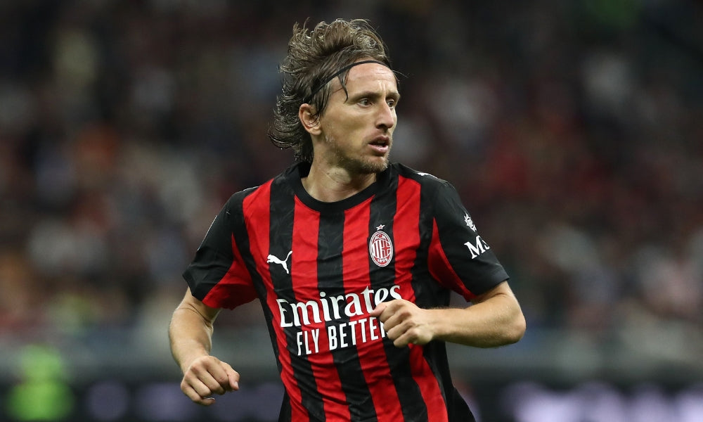 AC Milan extend Emirates shirt sponsorship in ‘€30m-a-year’ deal